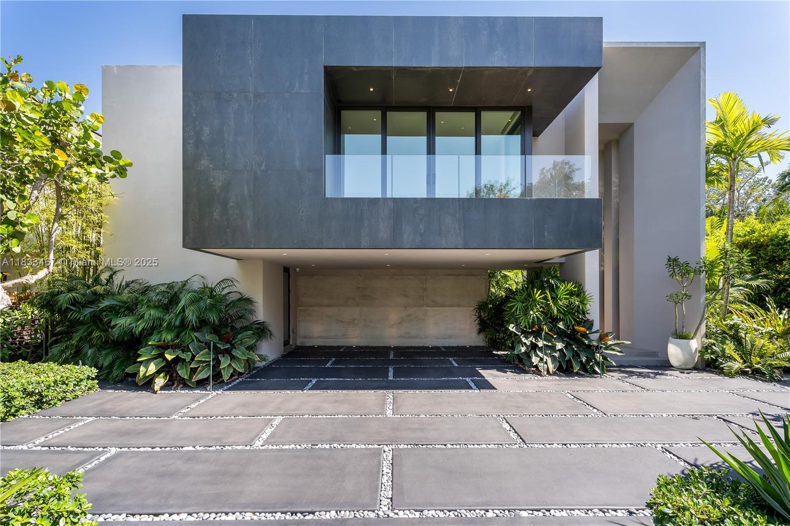 3910 Battersea Rd Miami, FL 33133