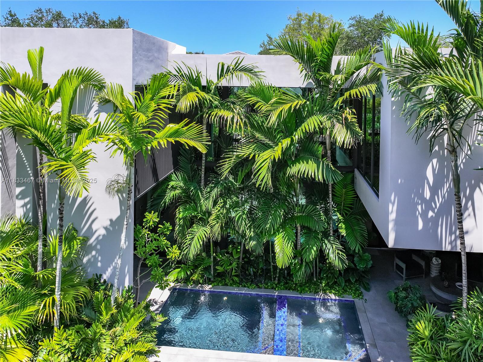 3910 Battersea Rd Miami, FL 33133