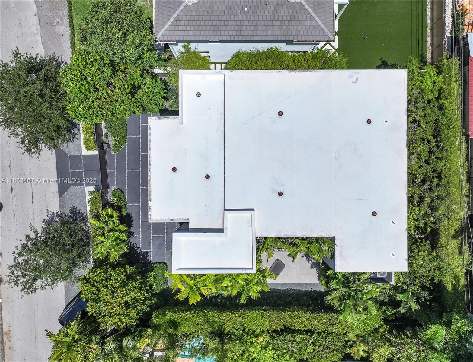 3910 Battersea Rd Miami, FL 33133