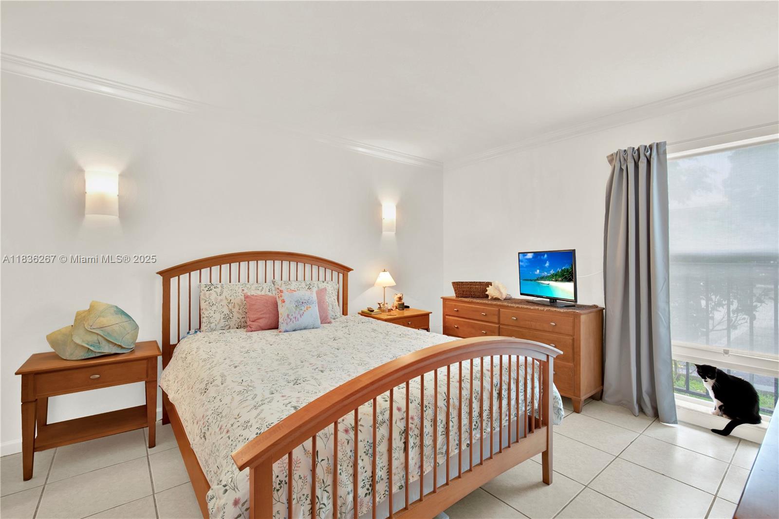 6886 N Kendall Dr #D102 Pinecrest, FL 33156