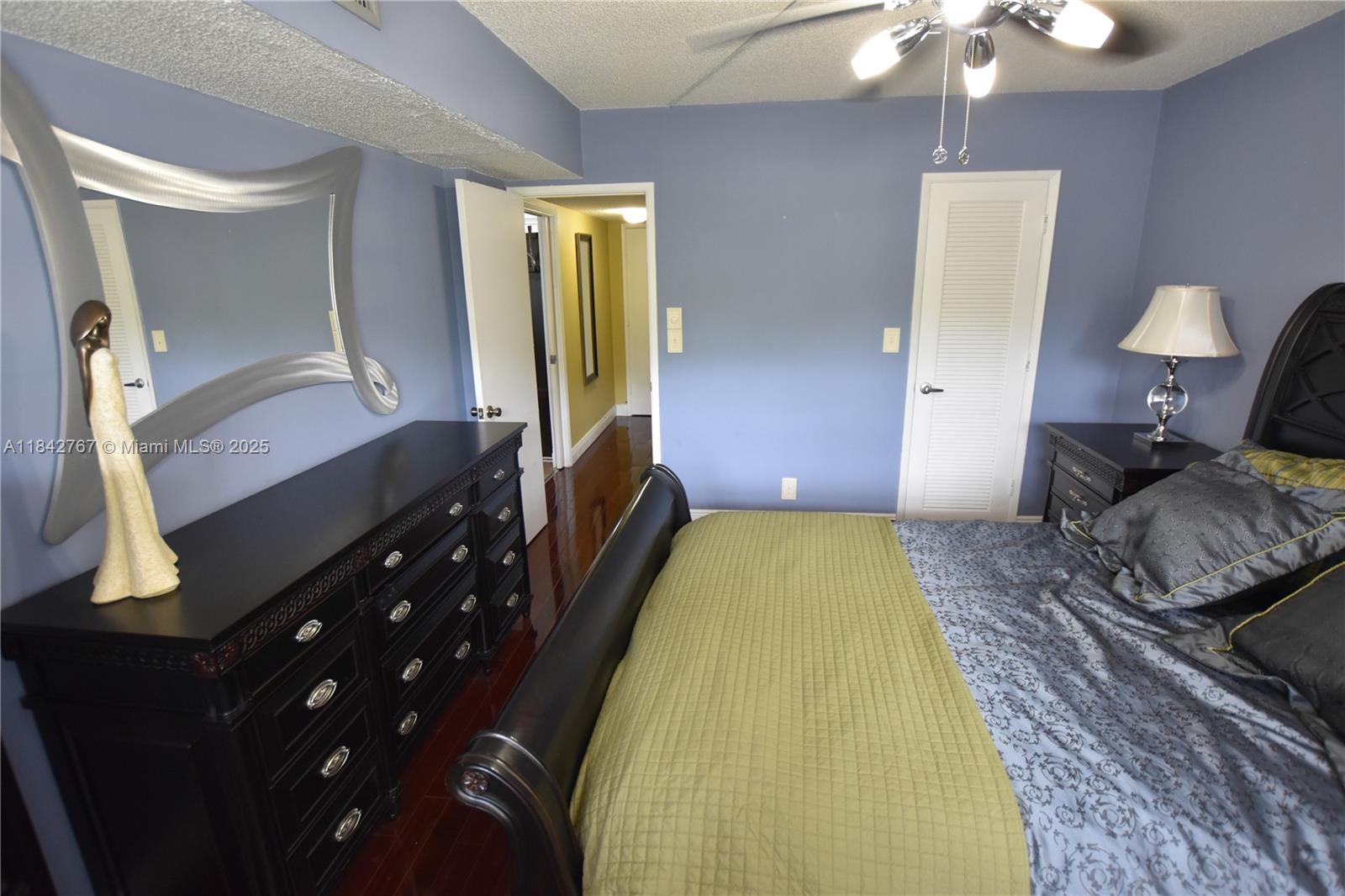 3800 Oaks Clubhouse Dr #309 Pompano Beach, FL 33069