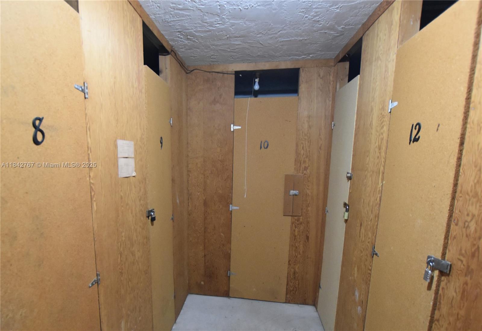 3800 Oaks Clubhouse Dr #309 Pompano Beach, FL 33069