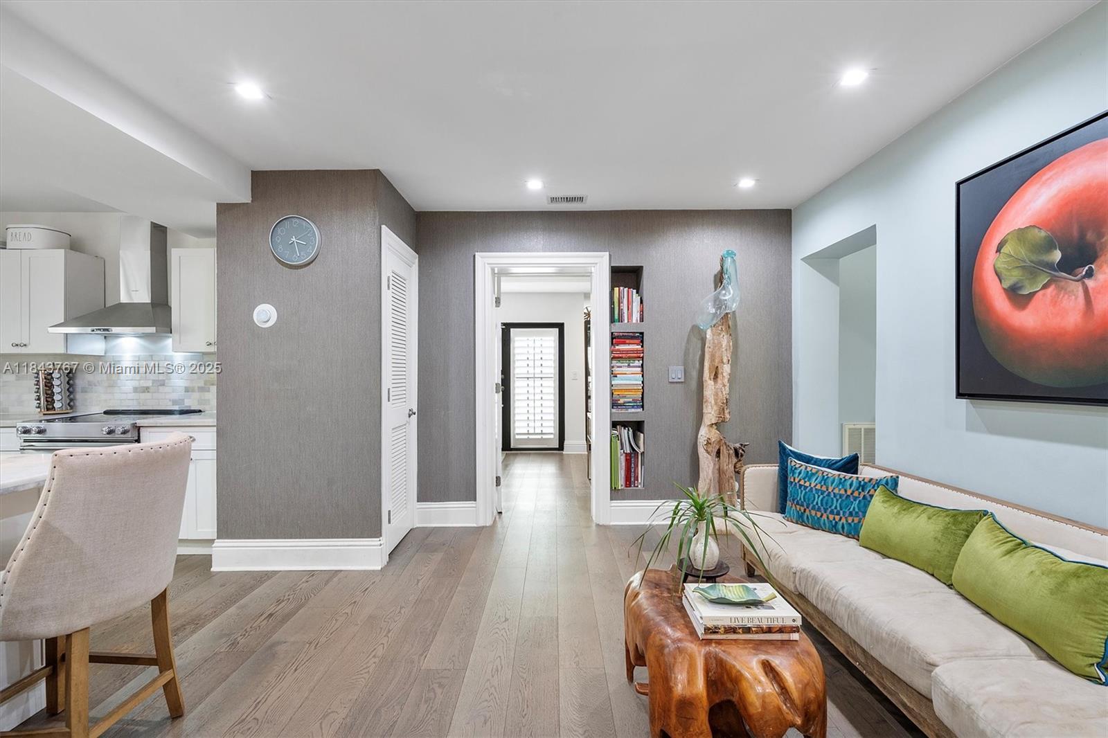 484 NE 57th St Miami, FL 33137