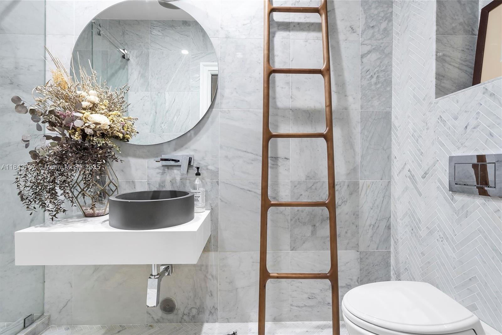 484 NE 57th St Miami, FL 33137