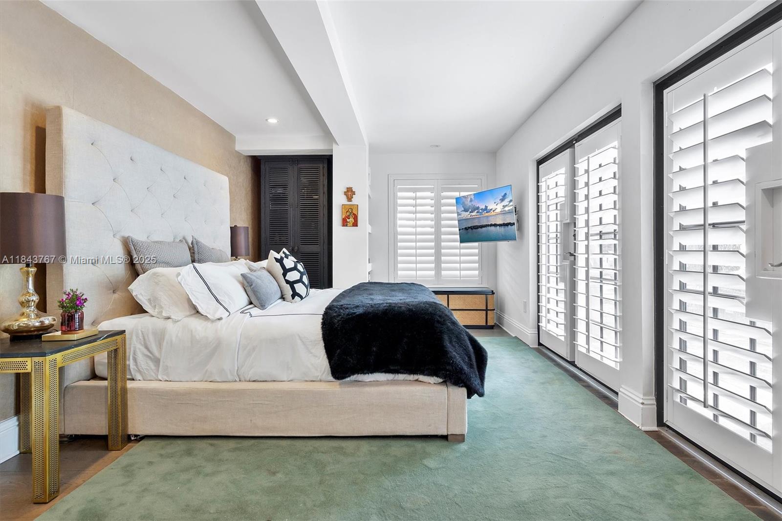 484 NE 57th St Miami, FL 33137