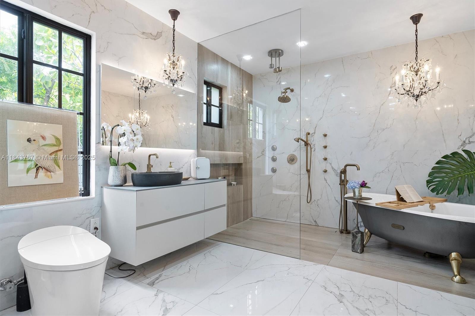 484 NE 57th St Miami, FL 33137