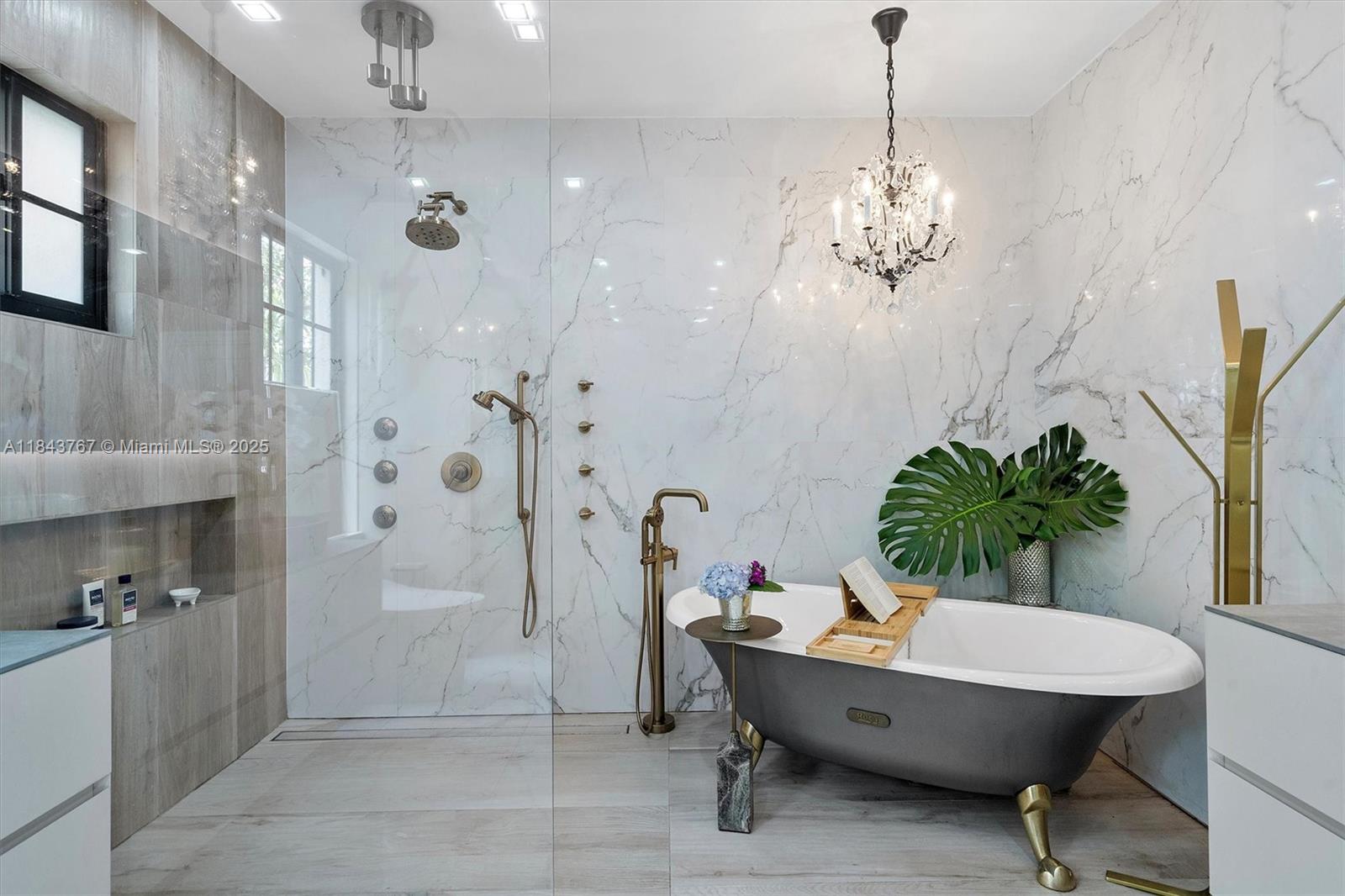 484 NE 57th St Miami, FL 33137