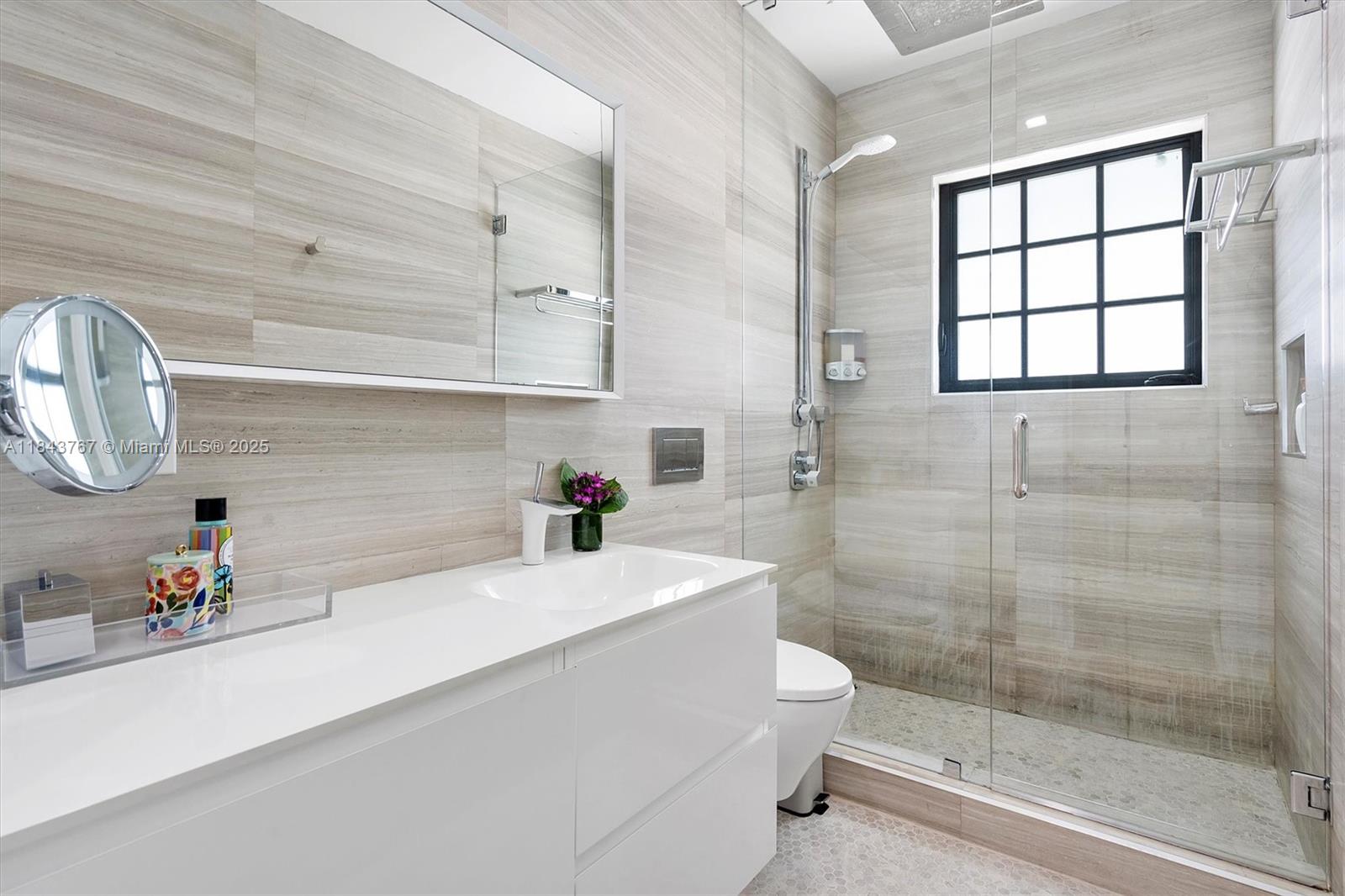 484 NE 57th St Miami, FL 33137