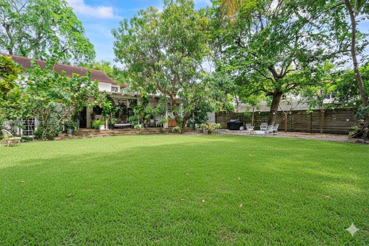 484 NE 57th St Miami, FL 33137