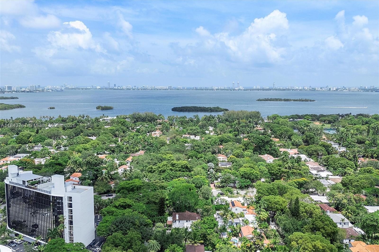 484 NE 57th St Miami, FL 33137