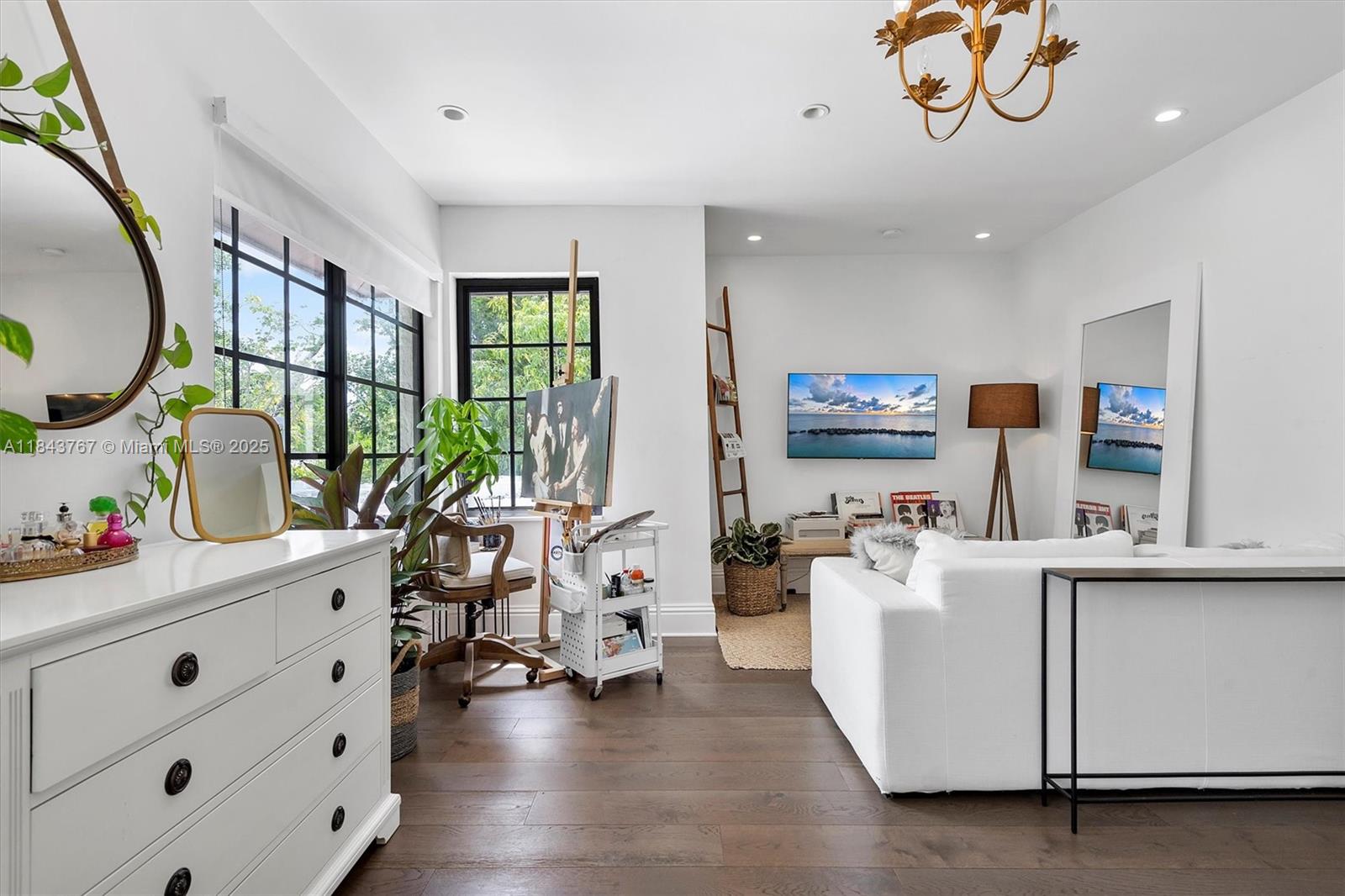 484 NE 57th St Miami, FL 33137