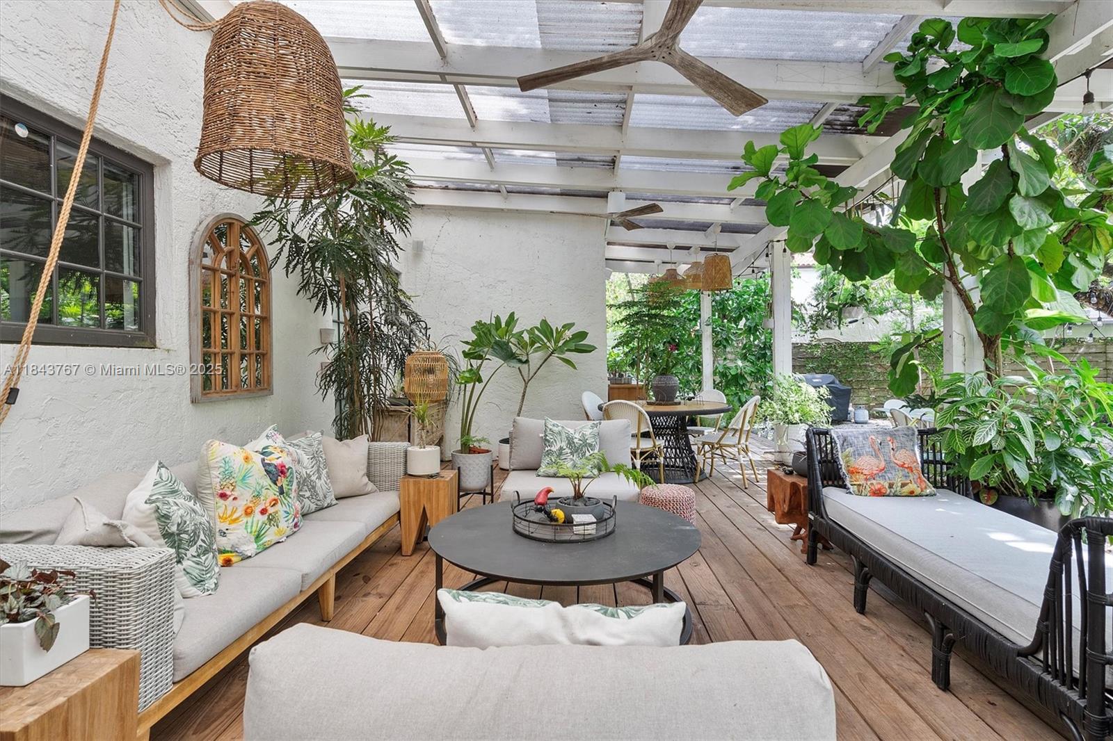 484 NE 57th St Miami, FL 33137