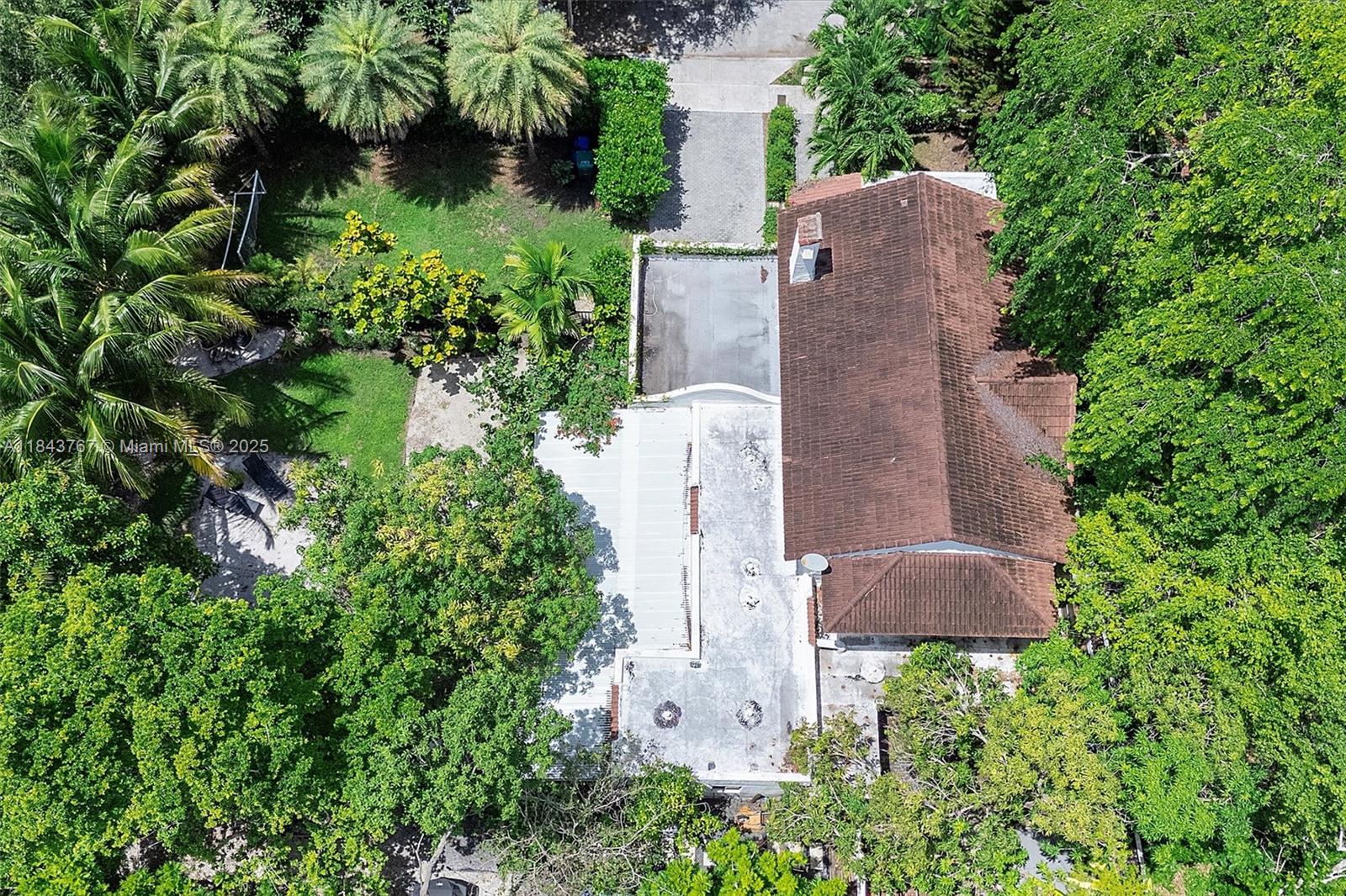 484 NE 57th St Miami, FL 33137