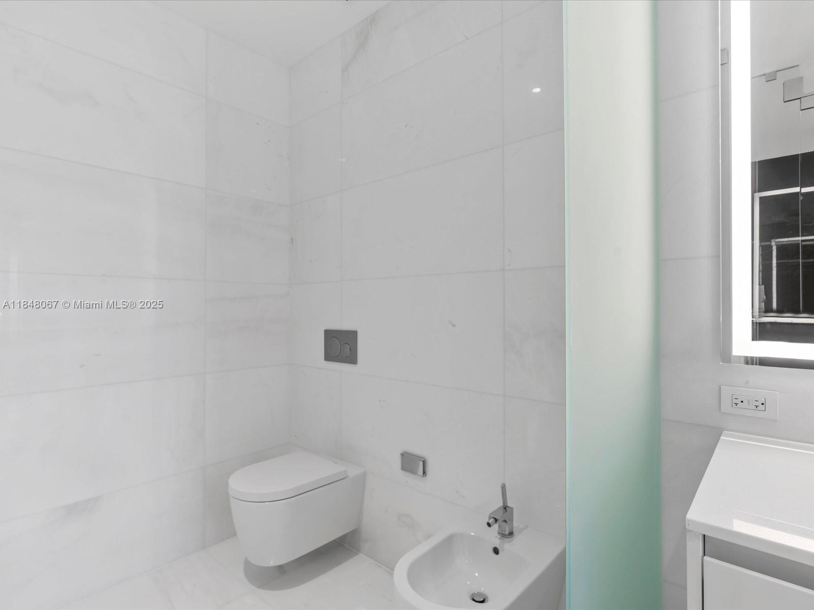 image Aston Martin19