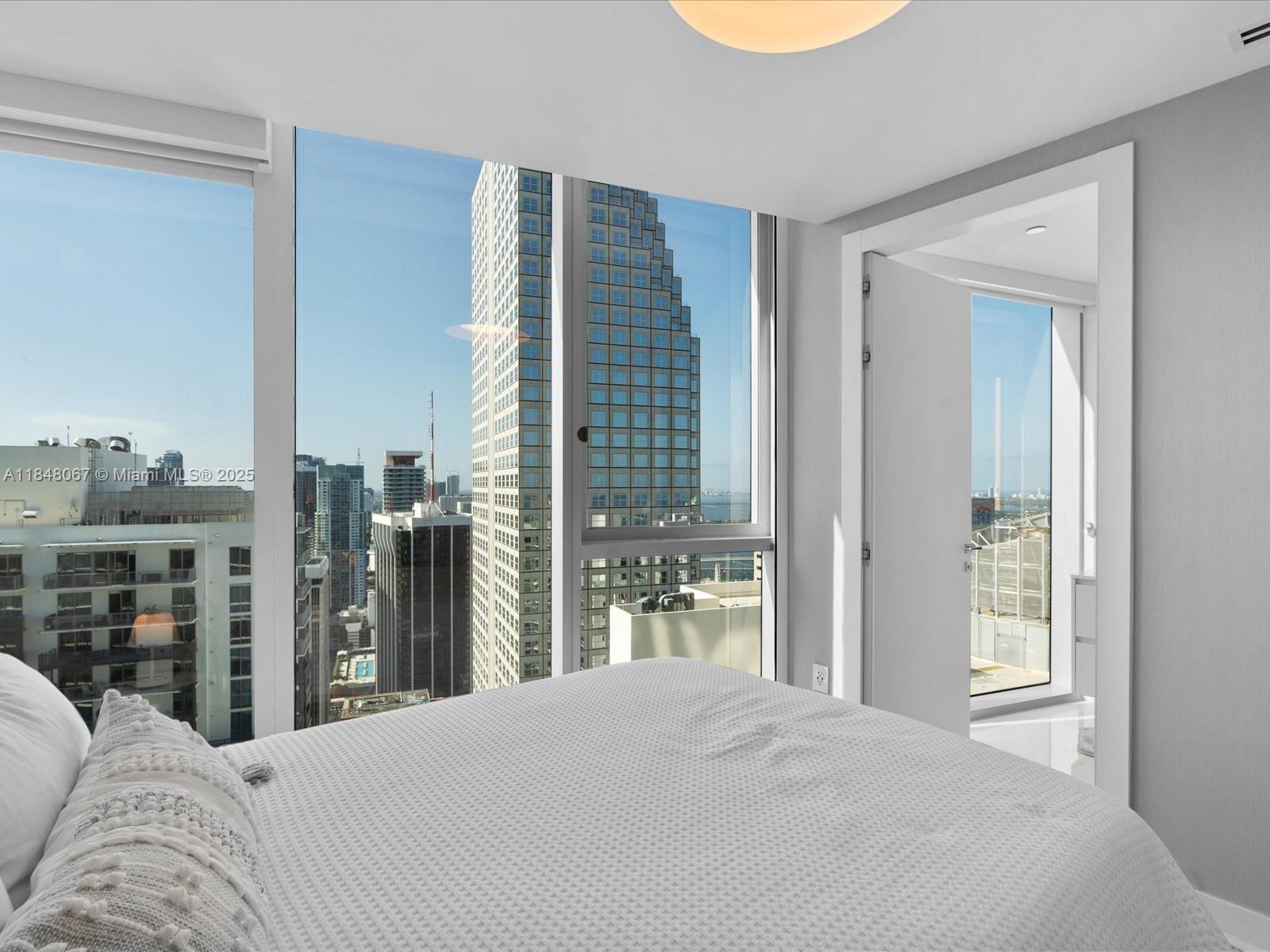 image Aston Martin20