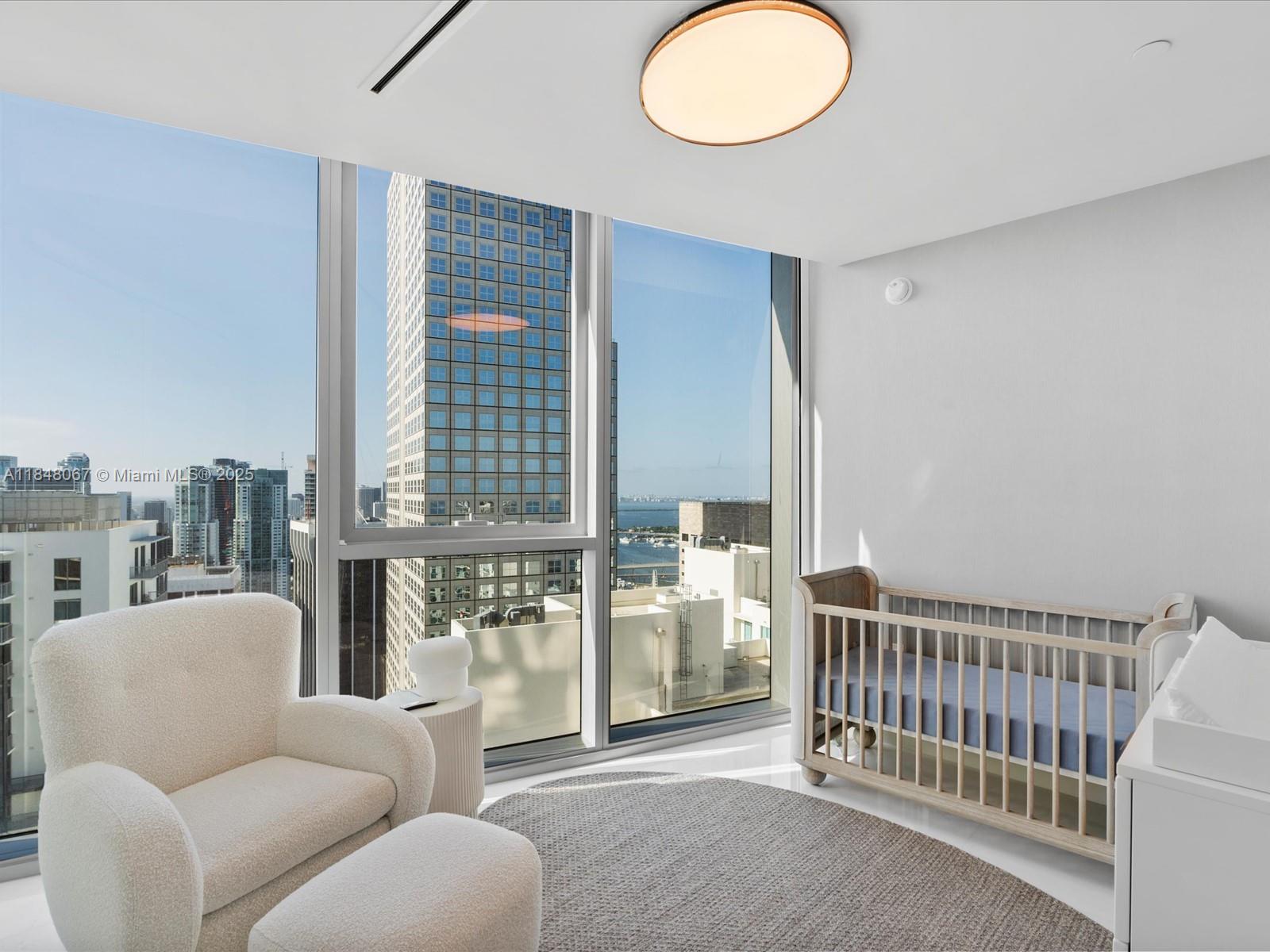 image Aston Martin22