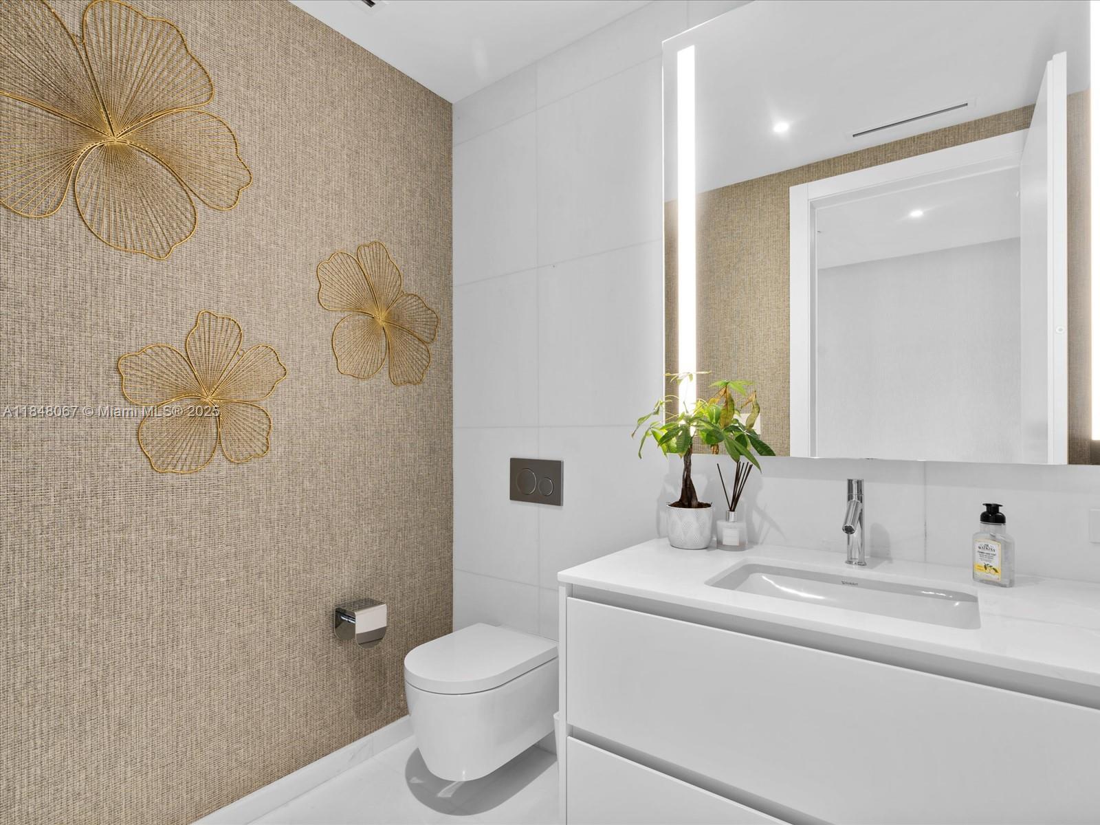 image Aston Martin24