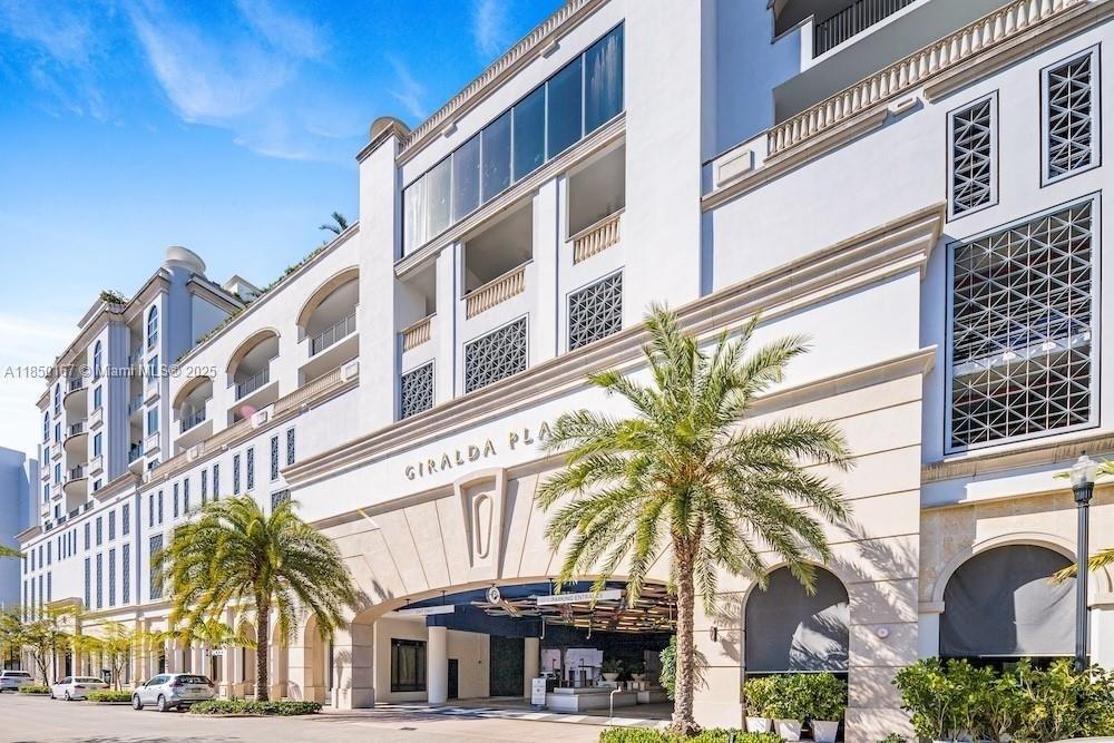 275 Giralda Ave #6F
