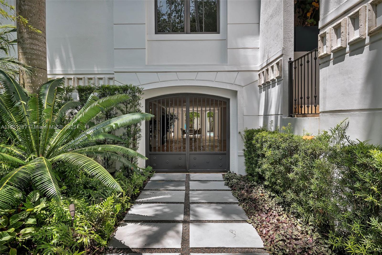 3320 Devon Rd Miami, FL 33133