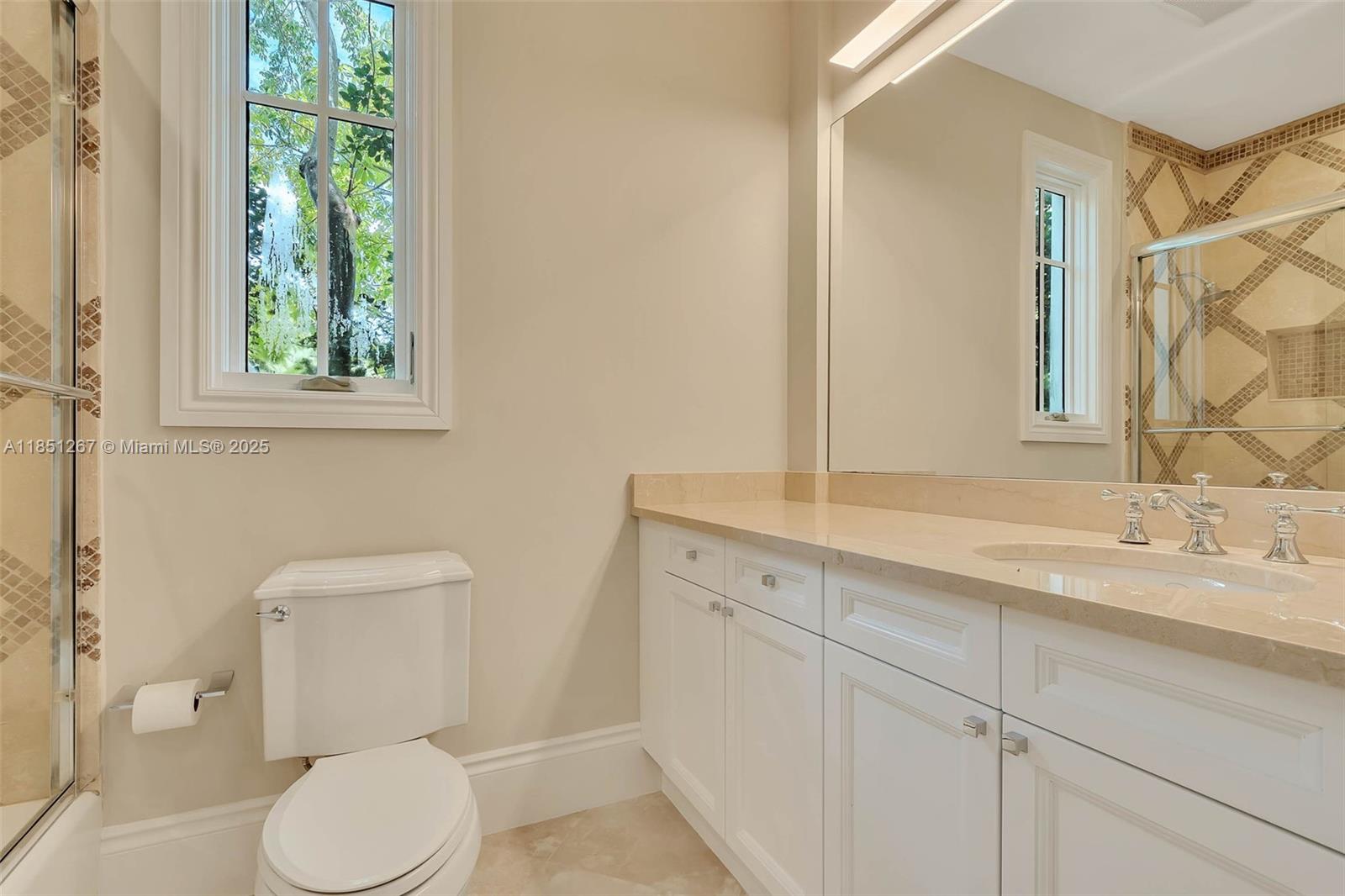 3320 Devon Rd Miami, FL 33133