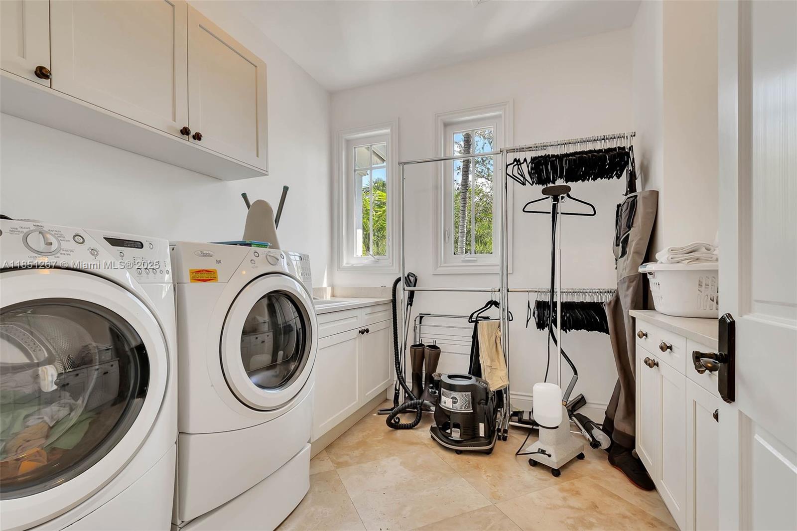 3320 Devon Rd Miami, FL 33133