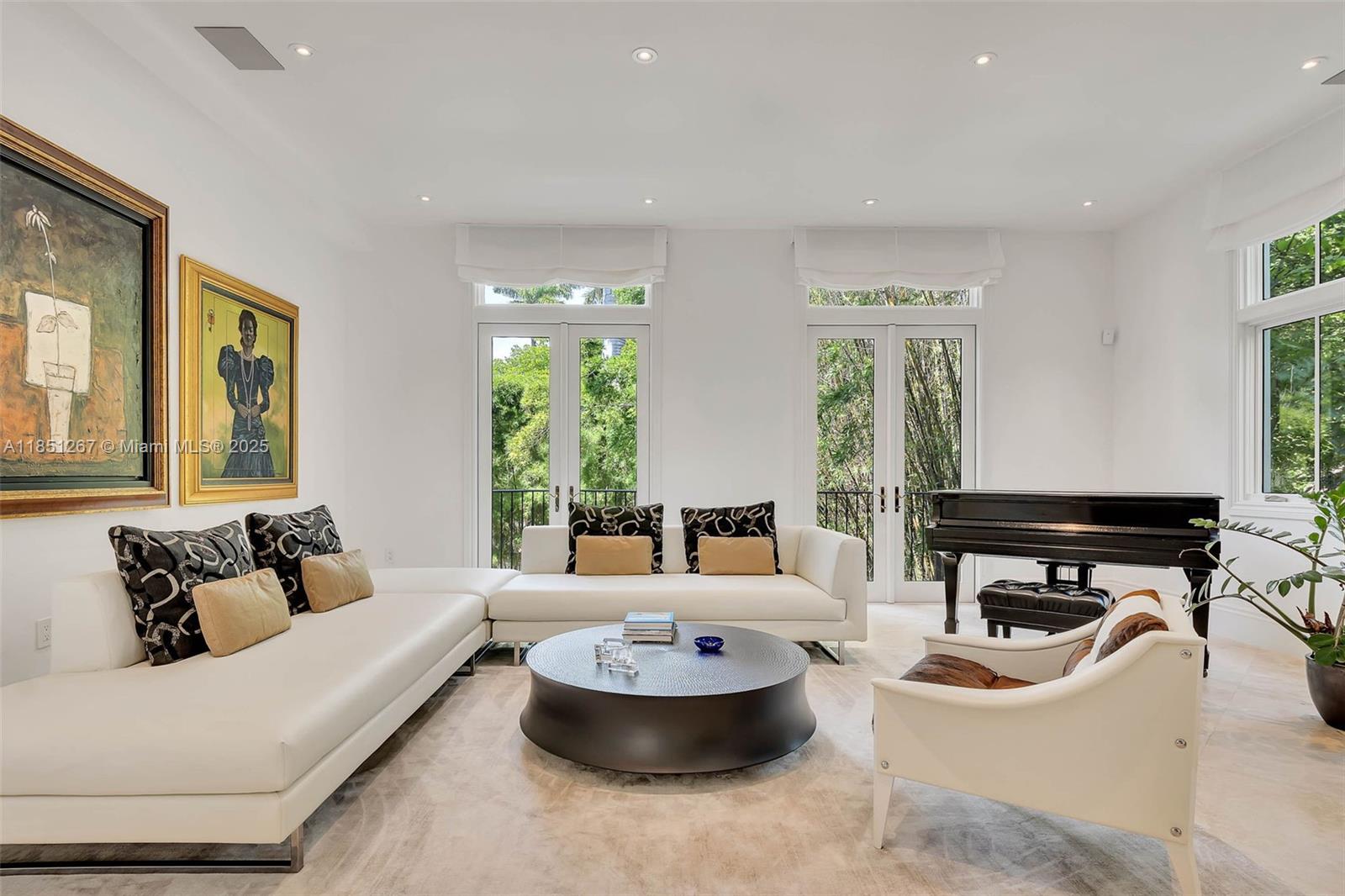 3320 Devon Rd Miami, FL 33133