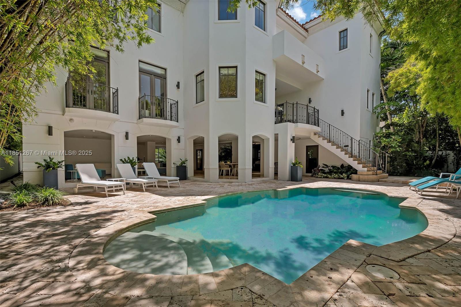 3320 Devon Rd Miami, FL 33133