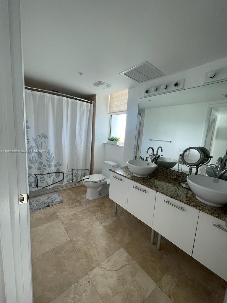 image Brickell On The River S T11
