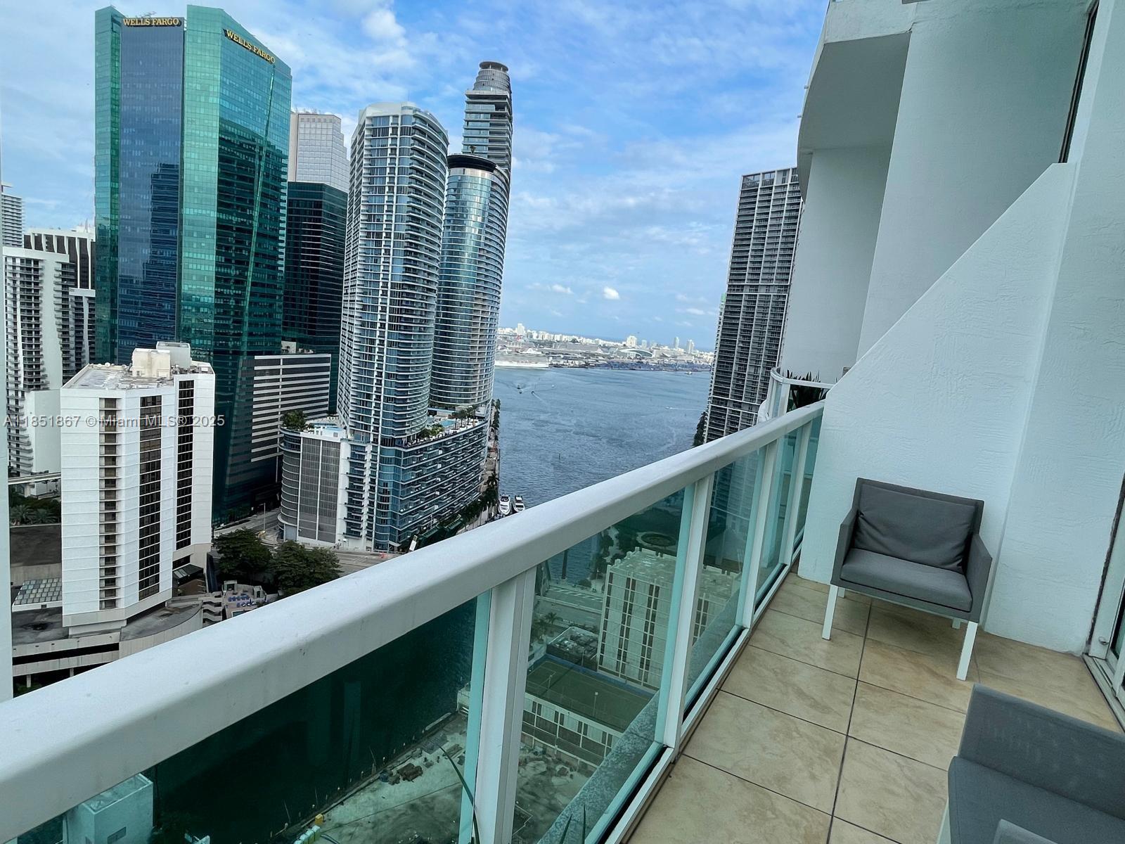 image Brickell On The River S T15