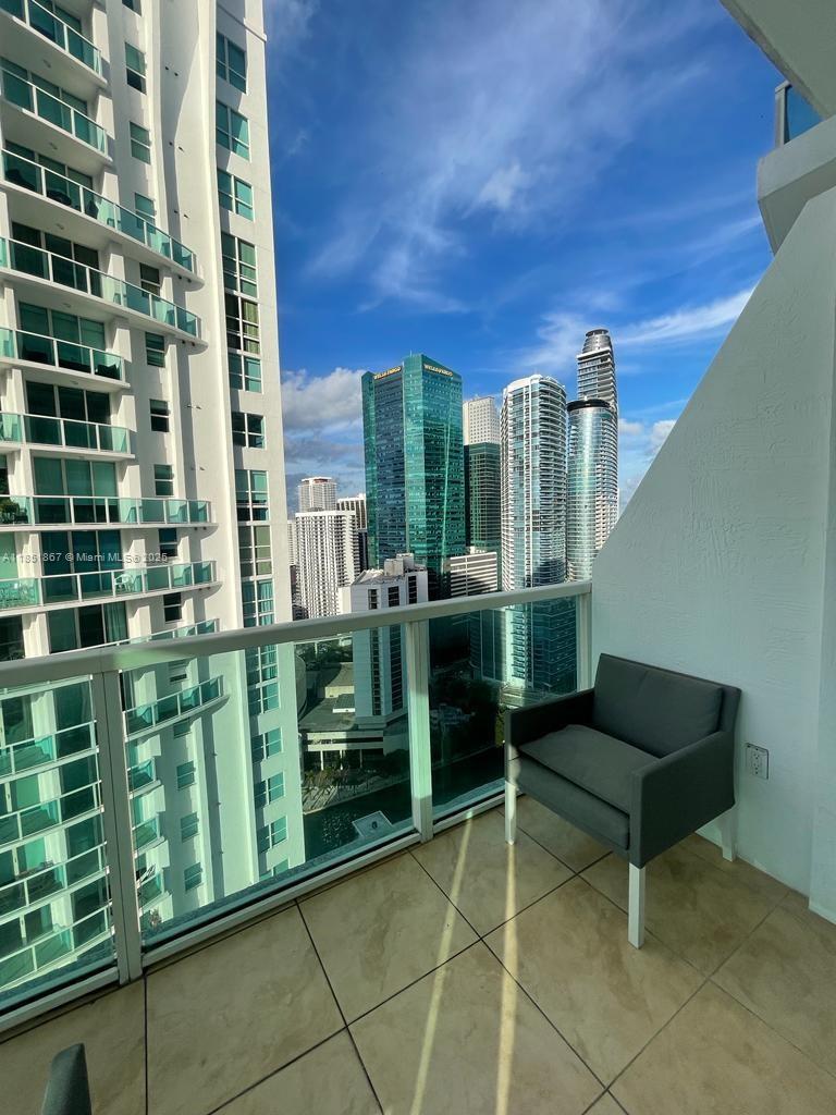 image Brickell On The River S T16