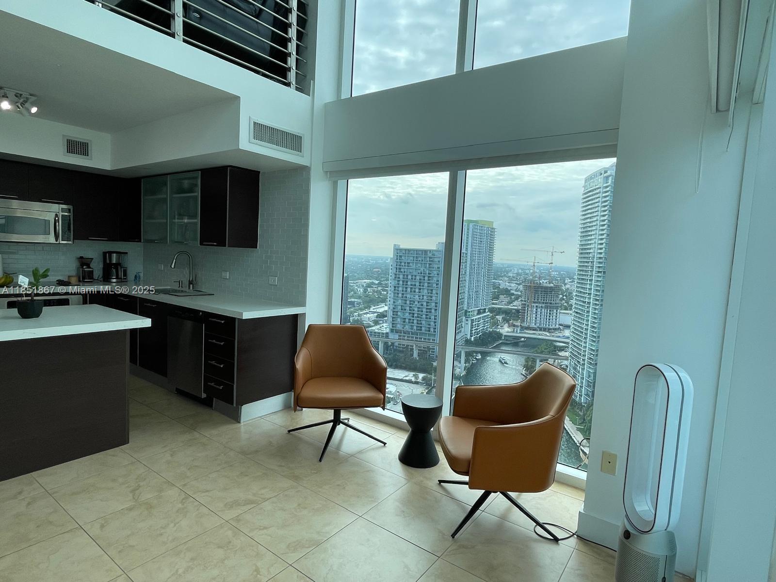 image Brickell On The River S T5