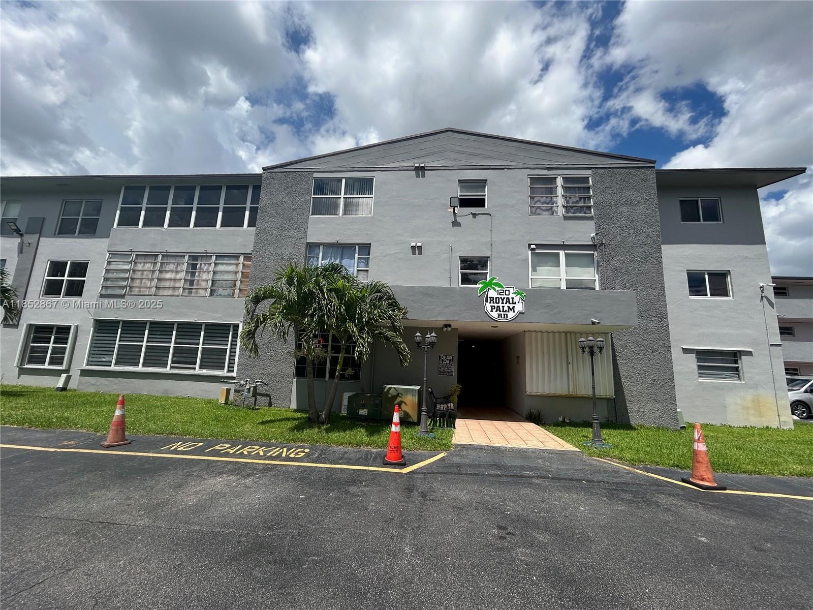 120 Royal Palm Rd #319