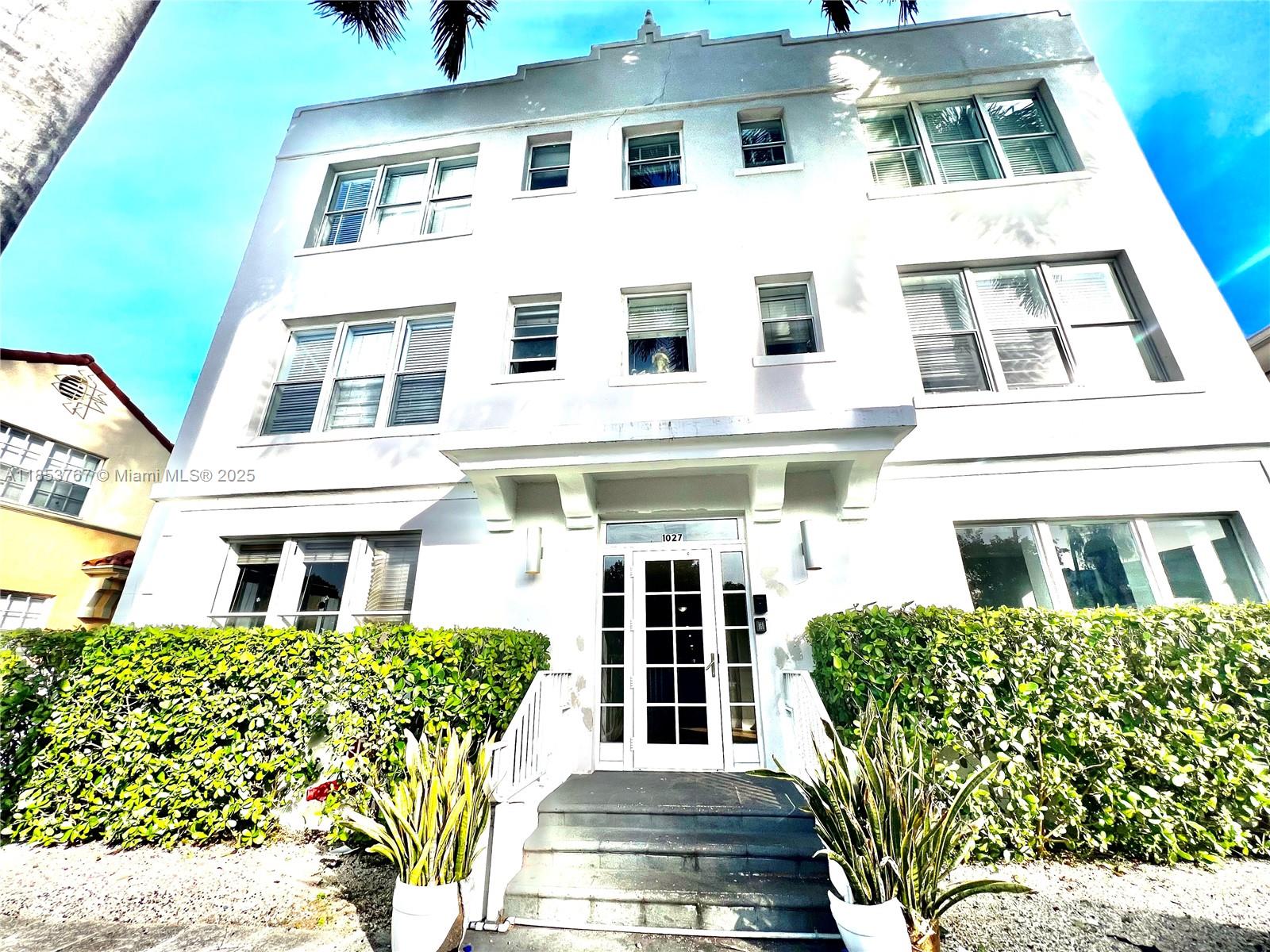 1027 Pennsylvania Ave #303