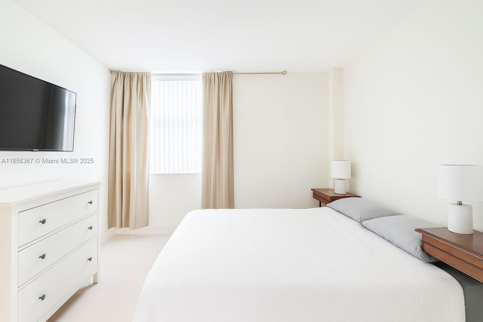 image The Waverly At Surfside B10