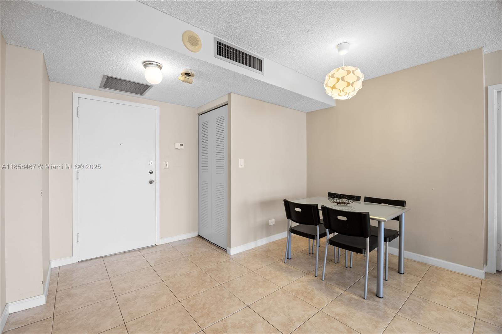 image Winston Towers31