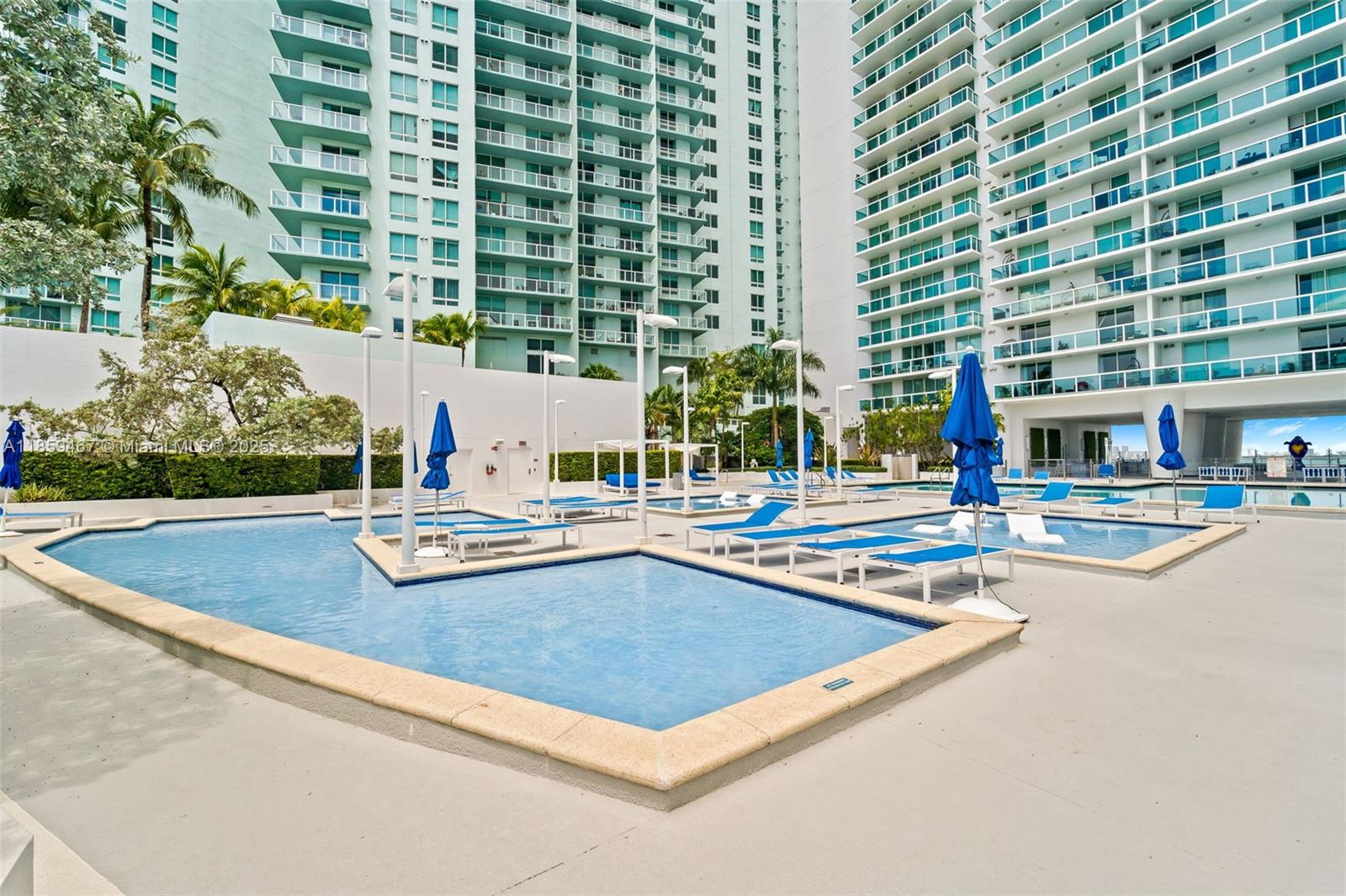 image 1800 Club Condo23