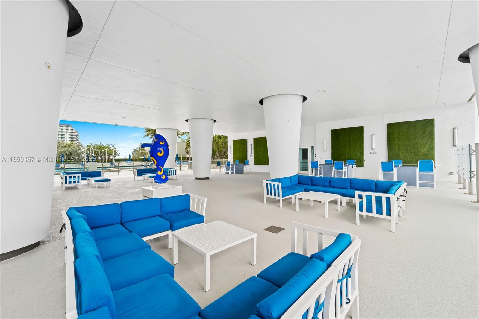 image 1800 Club Condo24