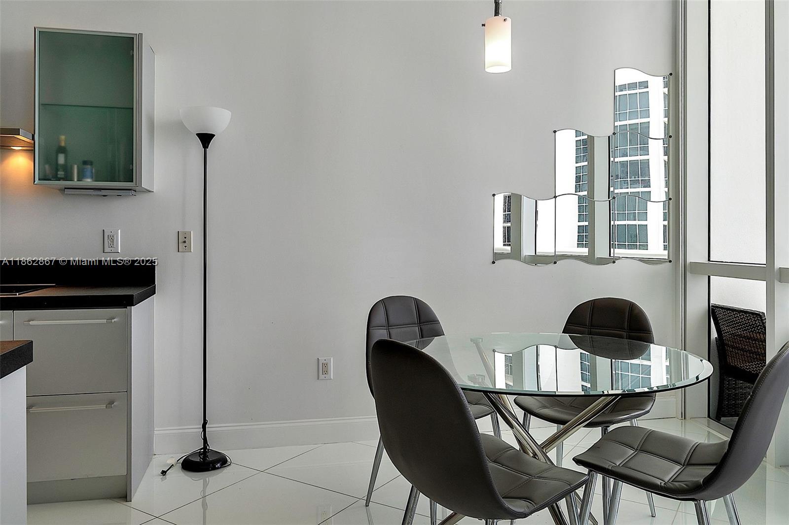image Trump Royale Condo14