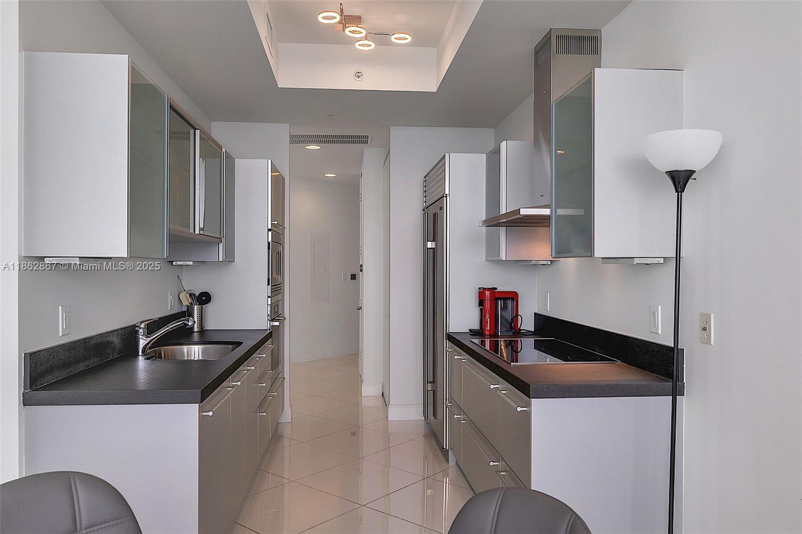 image Trump Royale Condo15