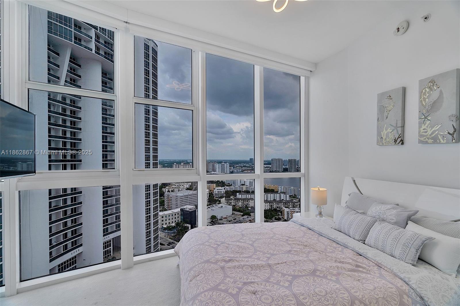 image Trump Royale Condo27