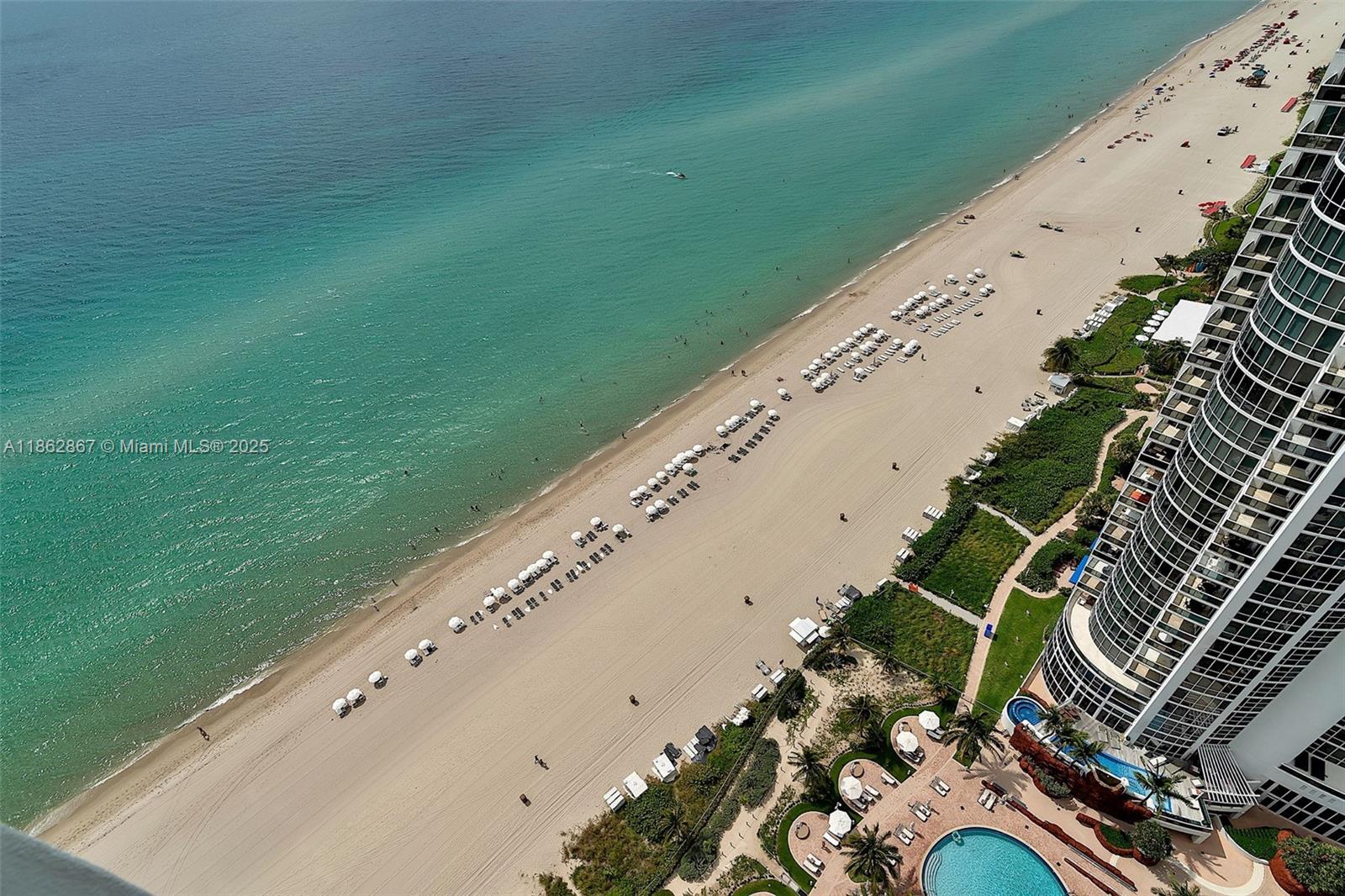 image Trump Royale Condo34
