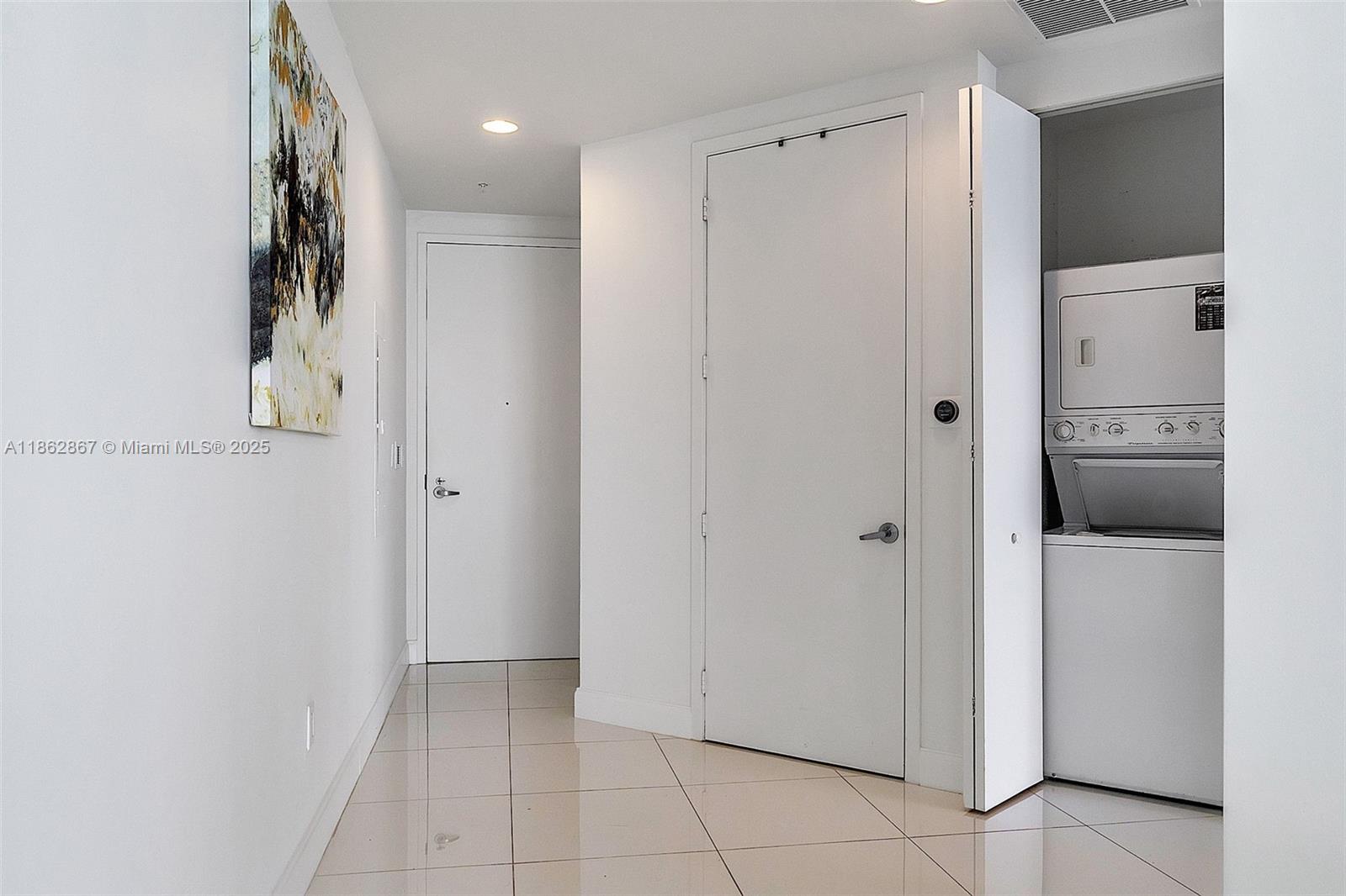image Trump Royale Condo36