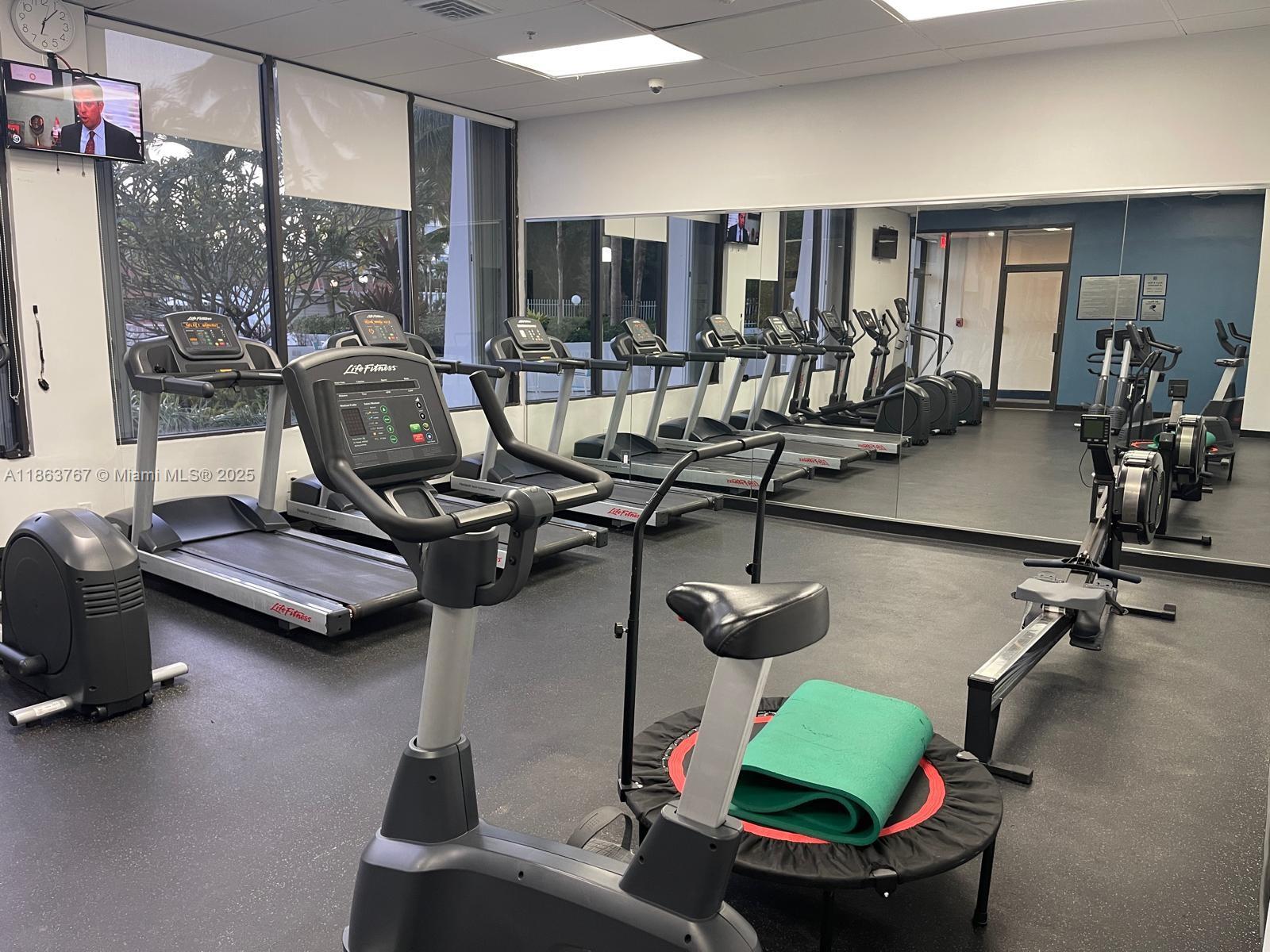 image Arlen House East Condo18