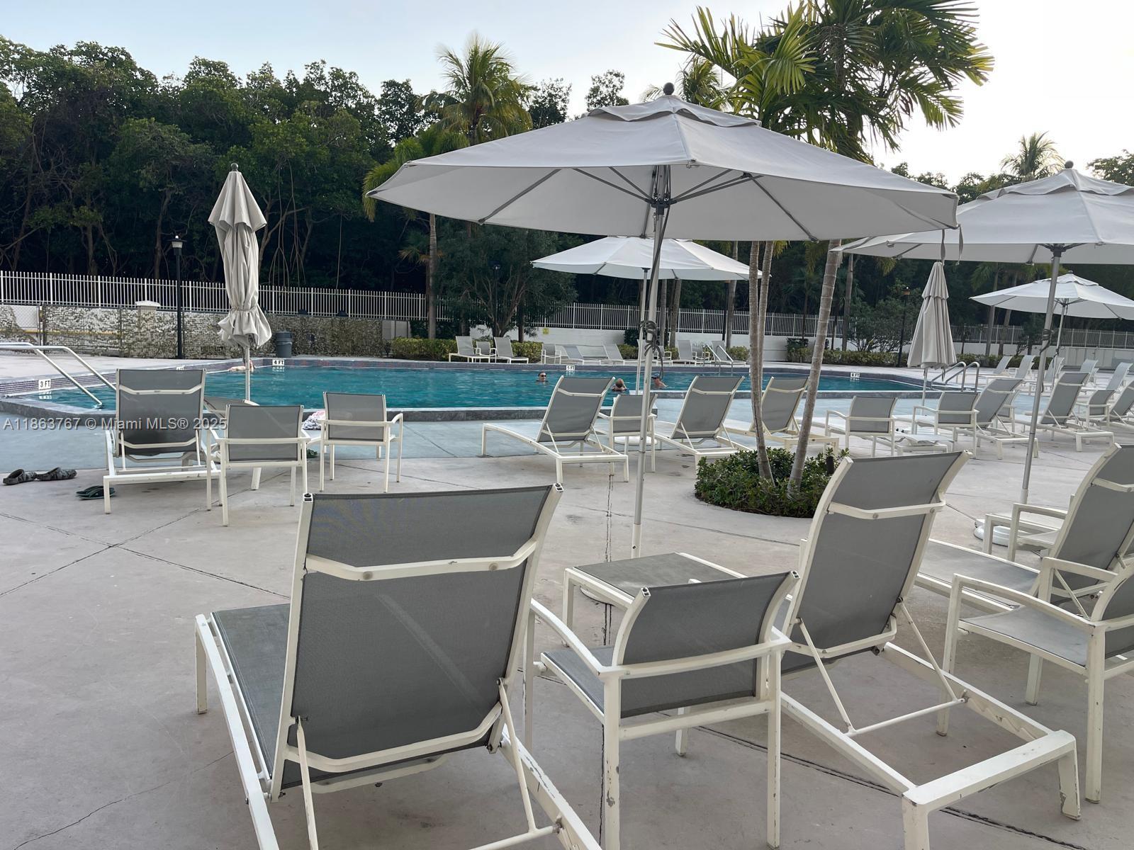 image Arlen House East Condo23