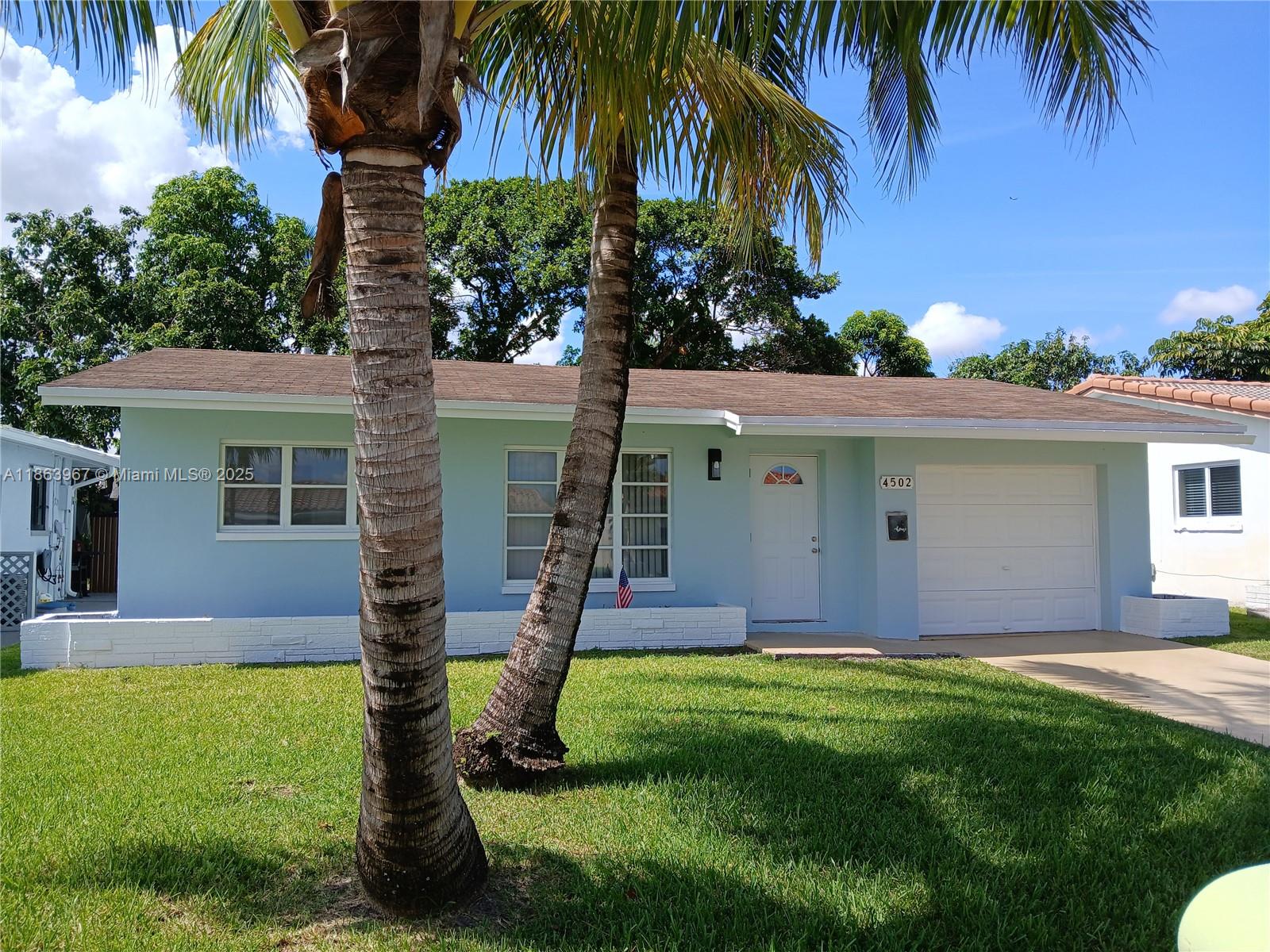4502 NW 46th St