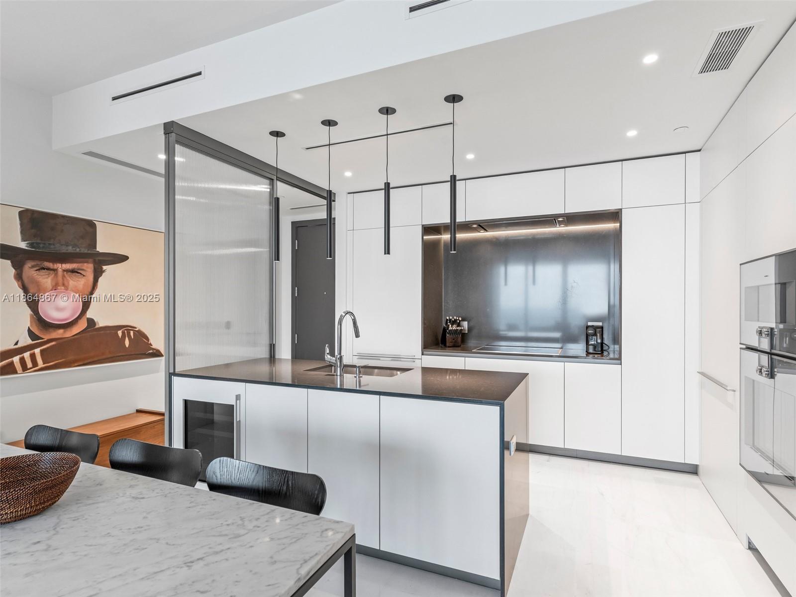 image Aston Martin Residences10