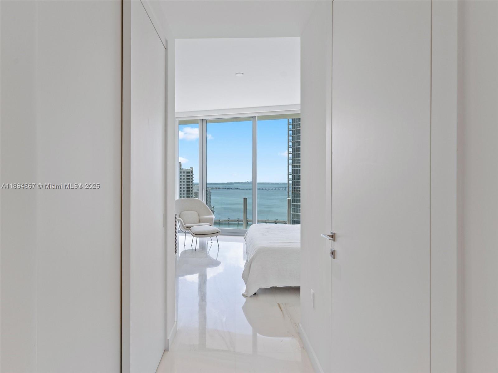 image Aston Martin Residences18