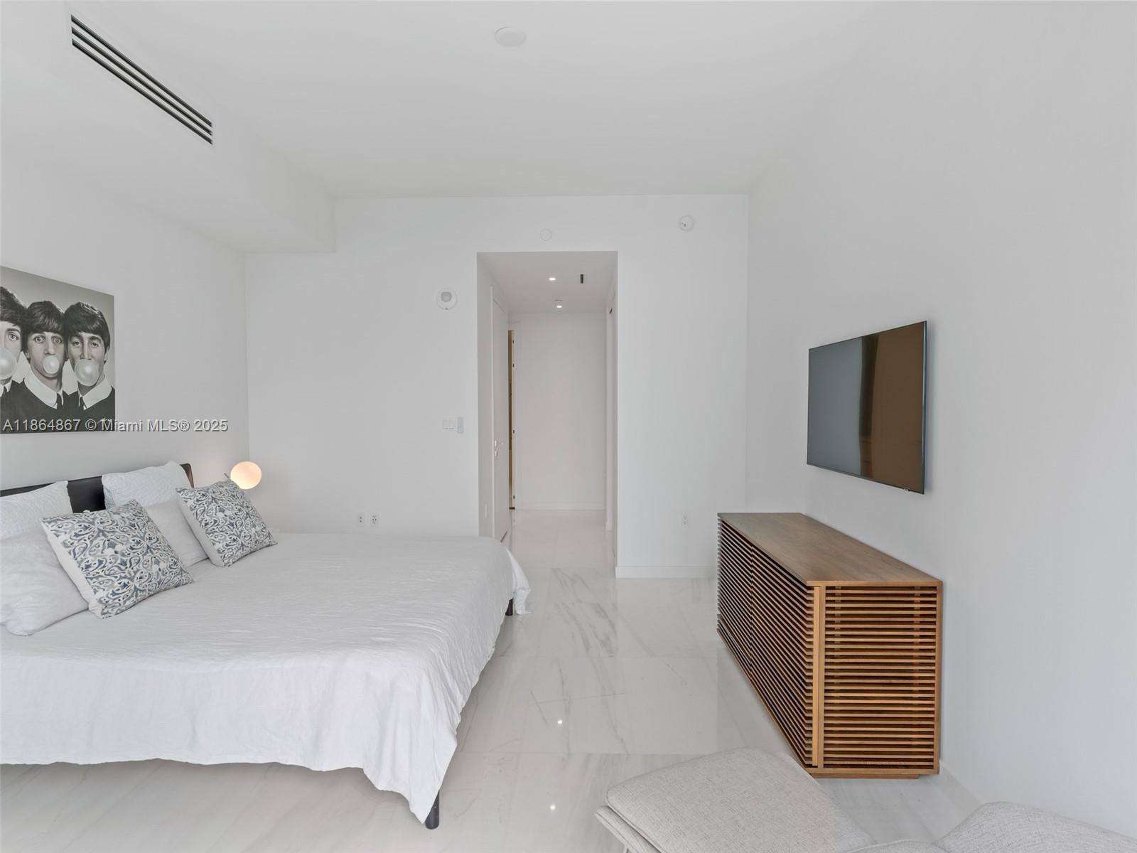 image Aston Martin Residences21