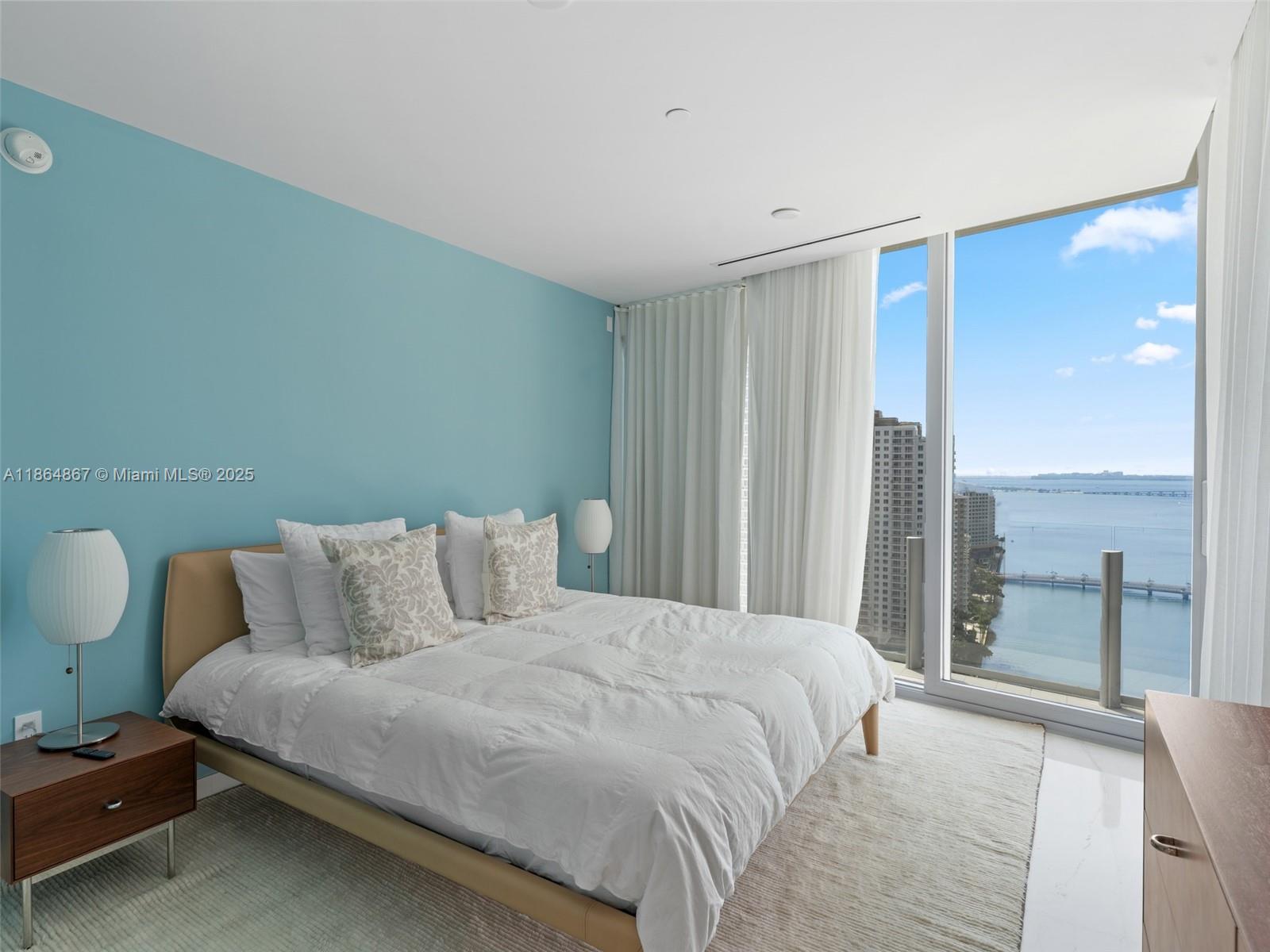 image Aston Martin Residences25