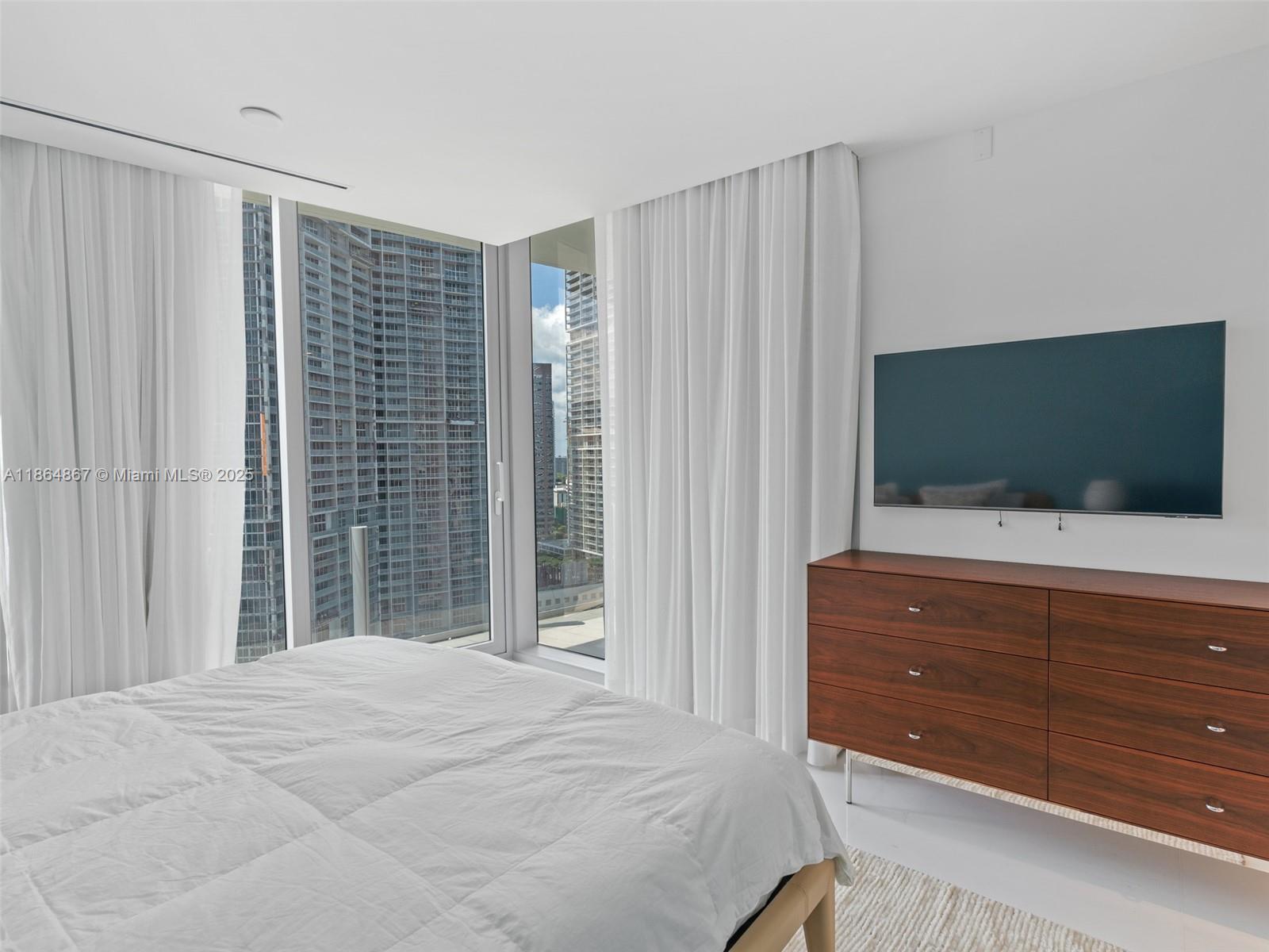 image Aston Martin Residences26